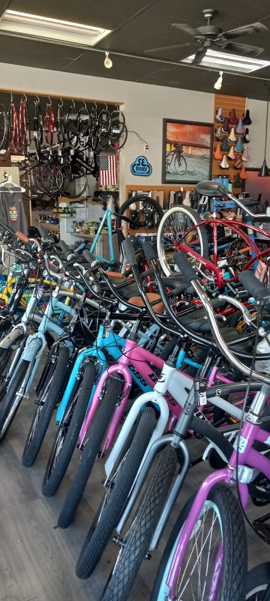 Bike repair stand